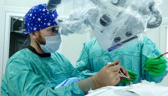 Екатеринбургские врачи вживили 3D-печатный позвоночный имплантат