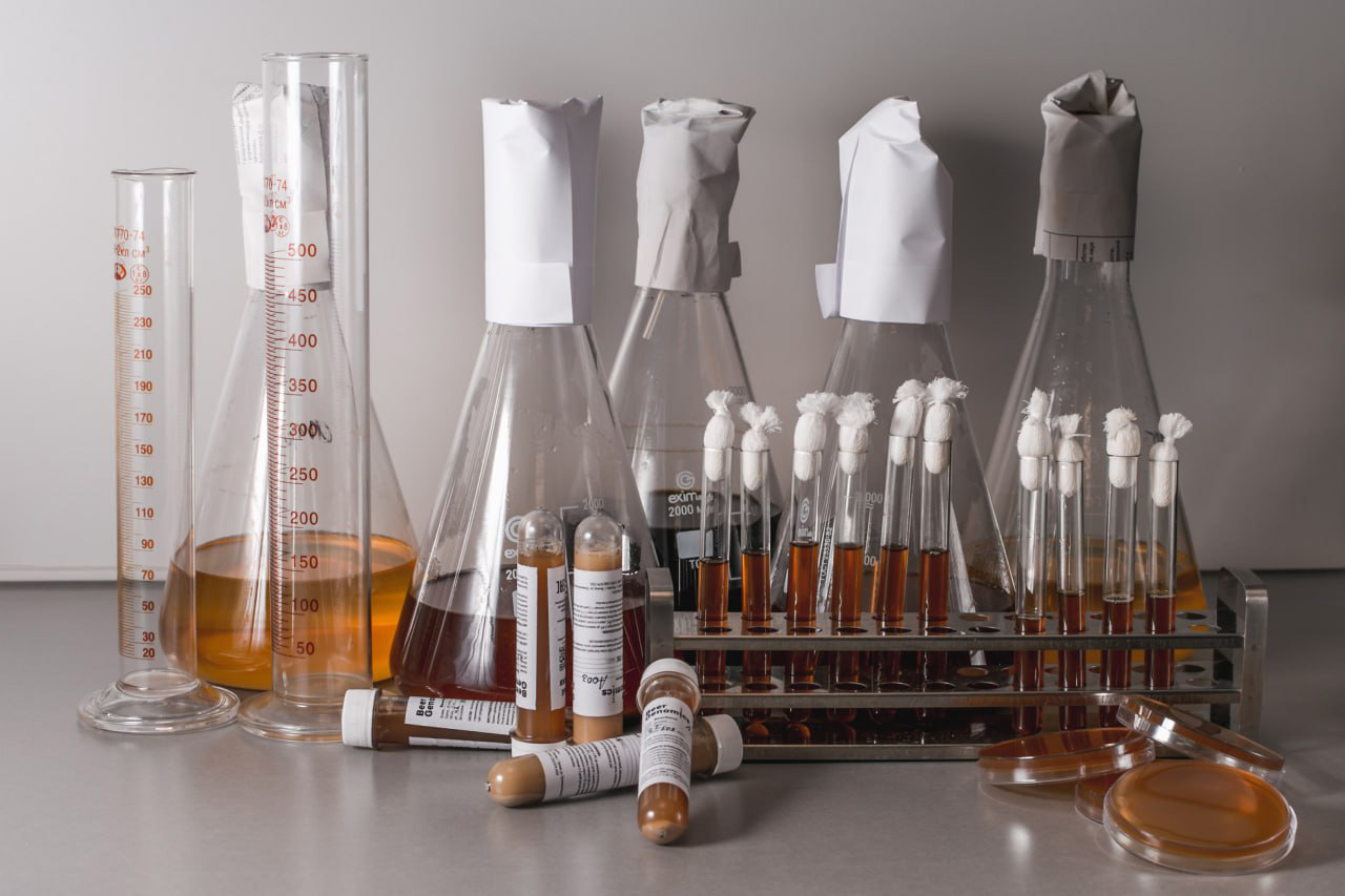 Спиртовые дрожжи для изготовления бурбона, виски и рома компании Beer Genomics