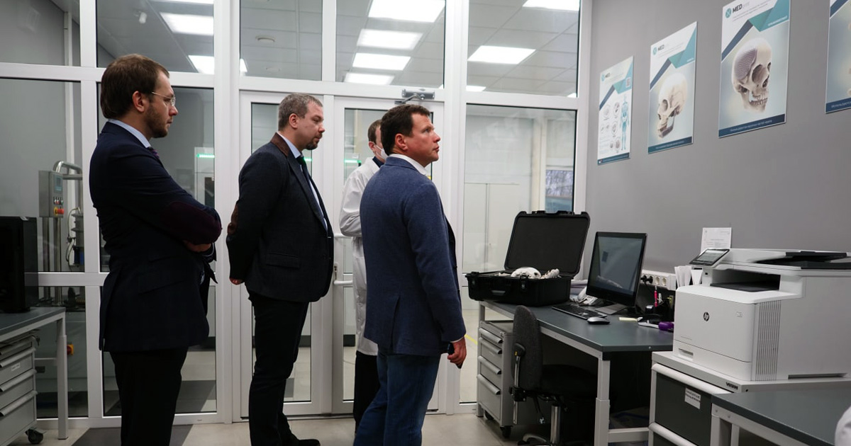 Сергей Куликов посетил с рабочим визитом Группу компаний «ТехноСпарк» в Троицке